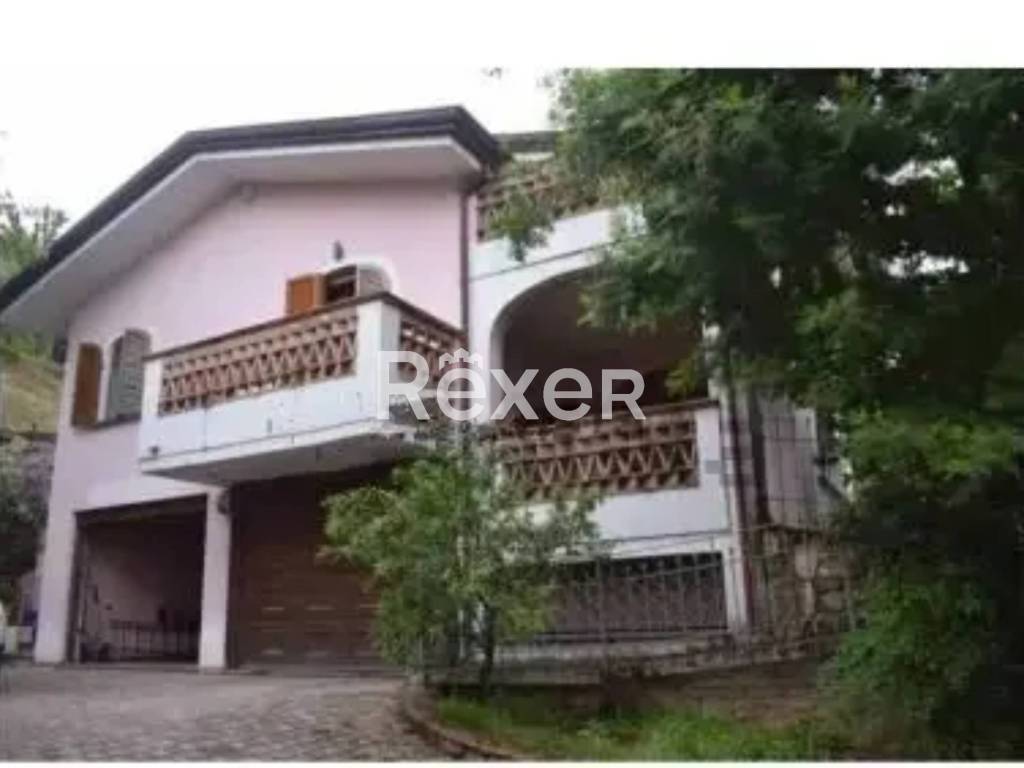 casa indipendente in vendita a Massarosa in zona Bargecchia