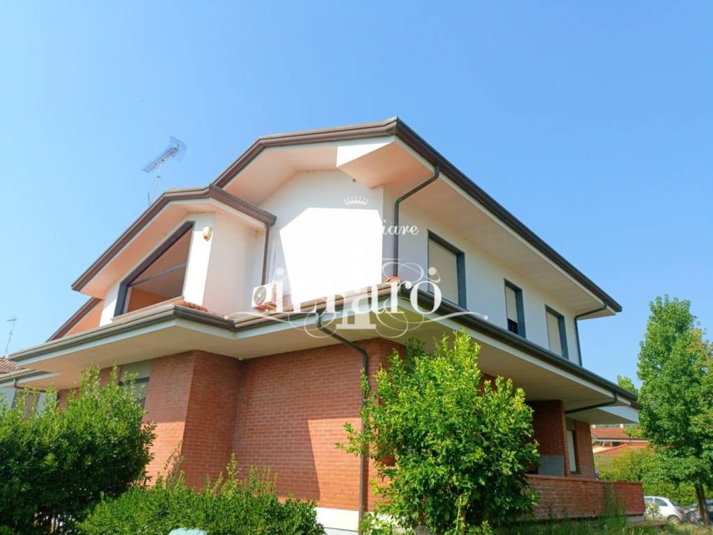casa indipendente in vendita a Massarosa in zona Bozzano