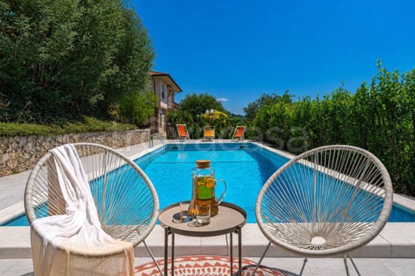 casa indipendente in vendita a Massarosa in zona Bargecchia
