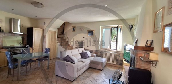 casa indipendente in vendita a Massarosa