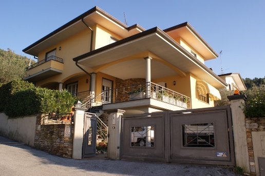casa indipendente in vendita a Massarosa in zona Stiava