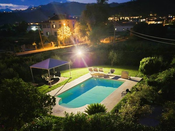 casa indipendente in vendita a Massarosa in zona Quiesa