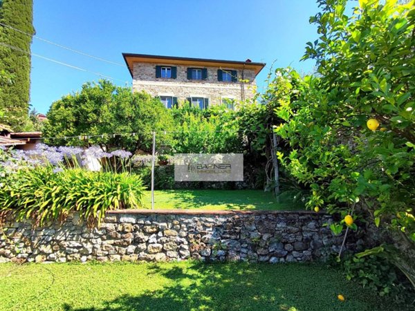 casa indipendente in vendita a Massarosa in zona Bargecchia