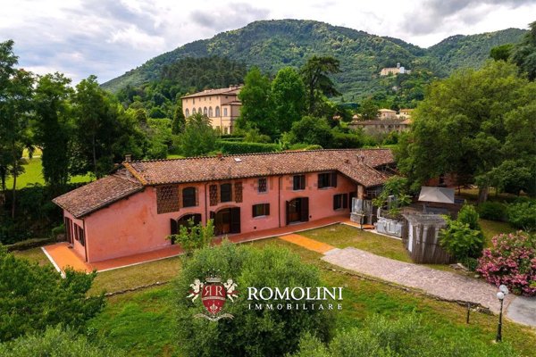 casa indipendente in vendita a Massarosa