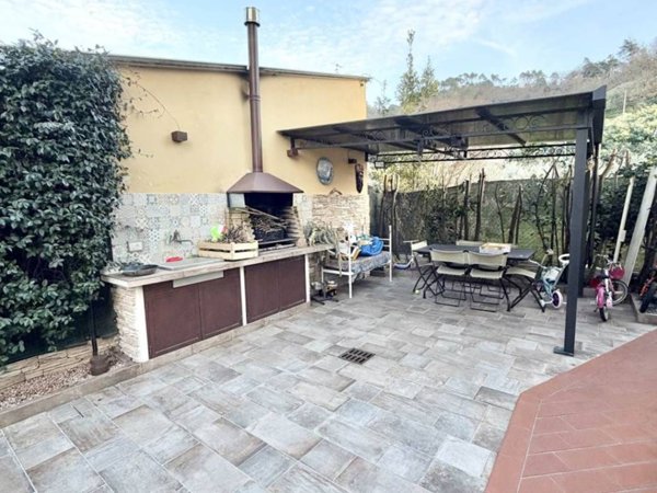 casa indipendente in vendita a Massarosa in zona Bozzano