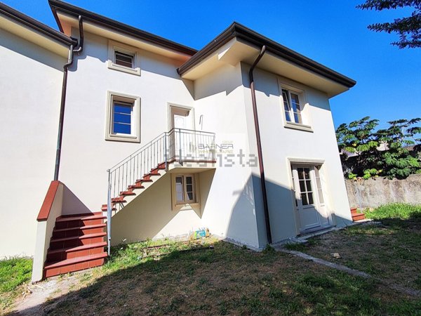 casa indipendente in vendita a Massarosa