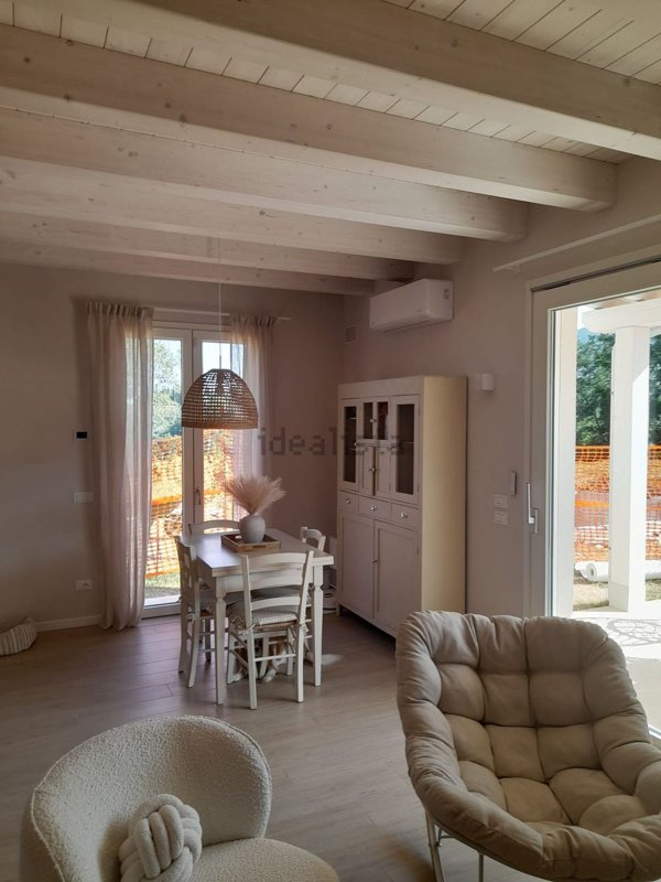 casa indipendente in vendita a Massarosa in zona Piano di Mommio