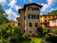 locale commerciale in vendita a Massarosa