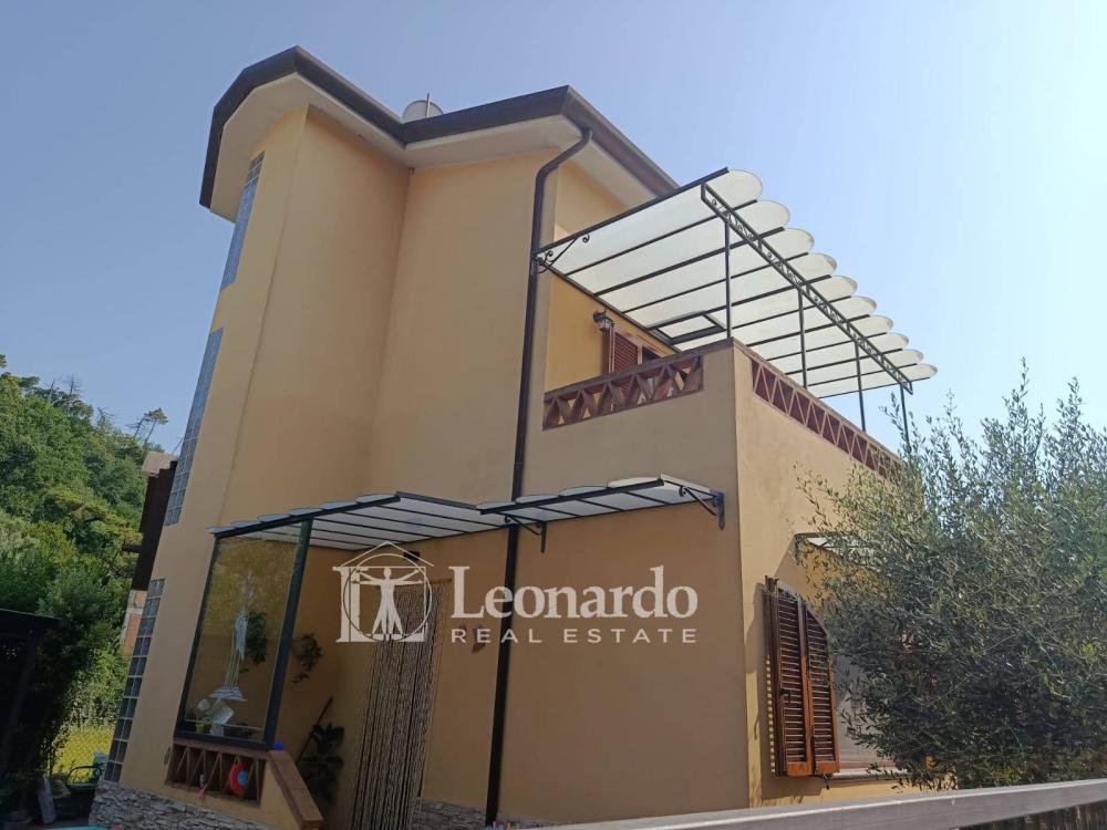casa indipendente in vendita a Massarosa in zona Corsanico