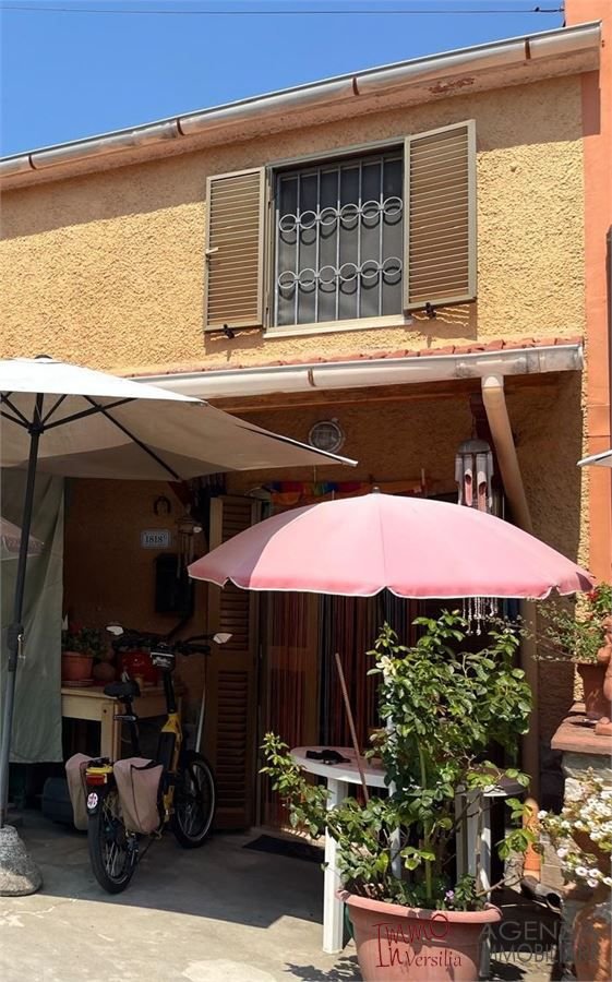 casa indipendente in vendita a Massarosa in zona Stiava