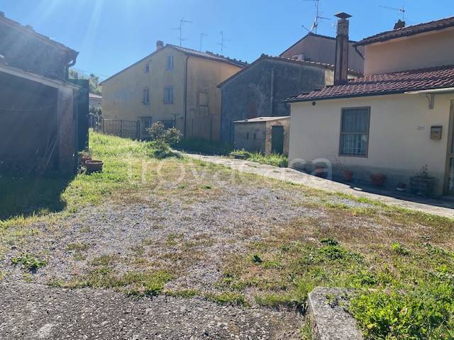 casa indipendente in vendita a Massarosa in zona Quiesa