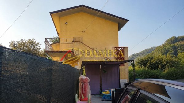 appartamento in vendita a Massarosa in zona Stiava