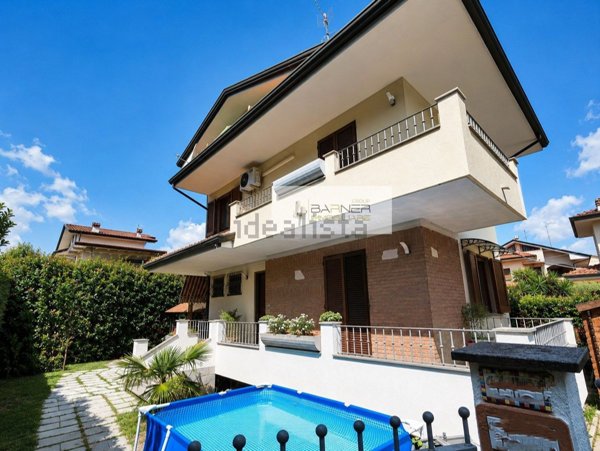 casa indipendente in vendita a Massarosa