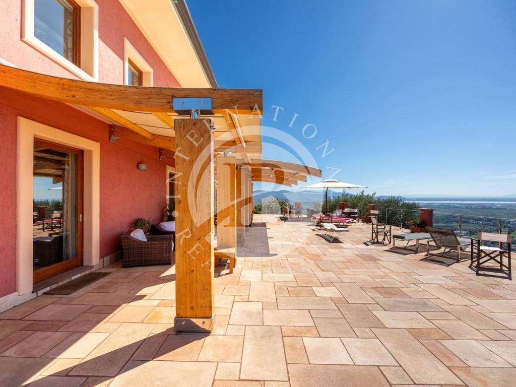 casa indipendente in vendita a Massarosa