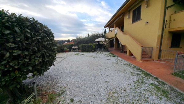 casa indipendente in vendita a Massarosa