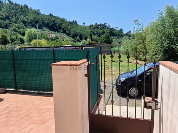 casa indipendente in vendita a Massarosa in zona Bozzano