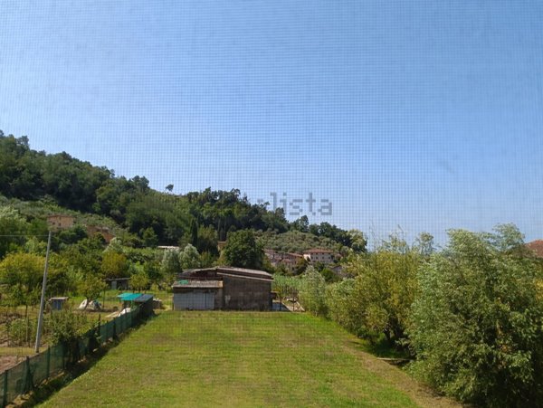 casa indipendente in vendita a Massarosa in zona Bozzano