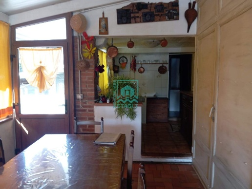 casa indipendente in vendita a Massarosa in zona Montigiano