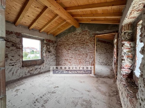 casa indipendente in vendita a Massarosa in zona Mommio
