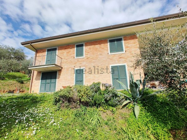 casa indipendente in vendita a Massarosa in zona Bargecchia