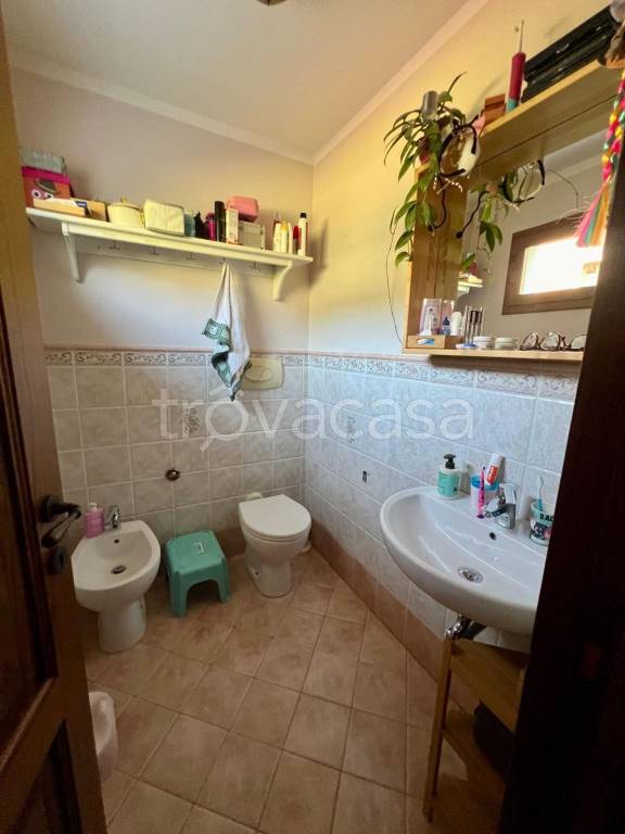 casa indipendente in vendita a Massarosa in zona Bozzano