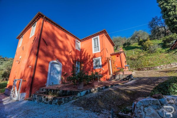 casa indipendente in vendita a Massarosa in zona Stiava