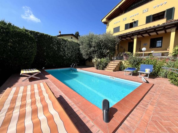 casa indipendente in vendita a Massarosa in zona Bargecchia