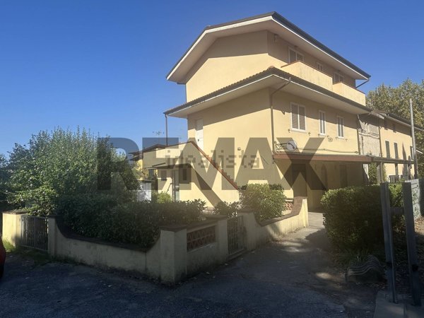 casa indipendente in vendita a Massarosa in zona Bozzano