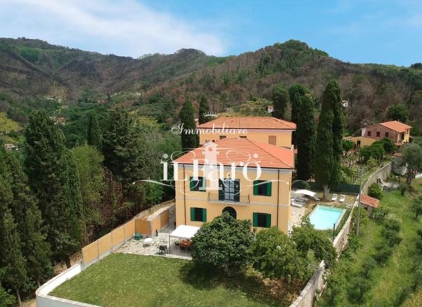 casa indipendente in vendita a Massarosa