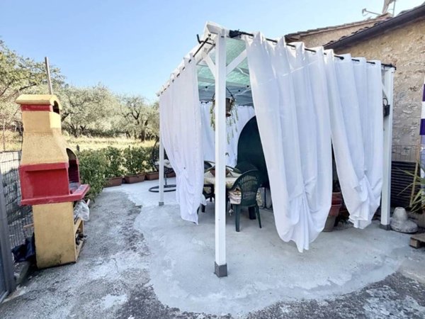 casa indipendente in vendita a Massarosa in zona Bozzano