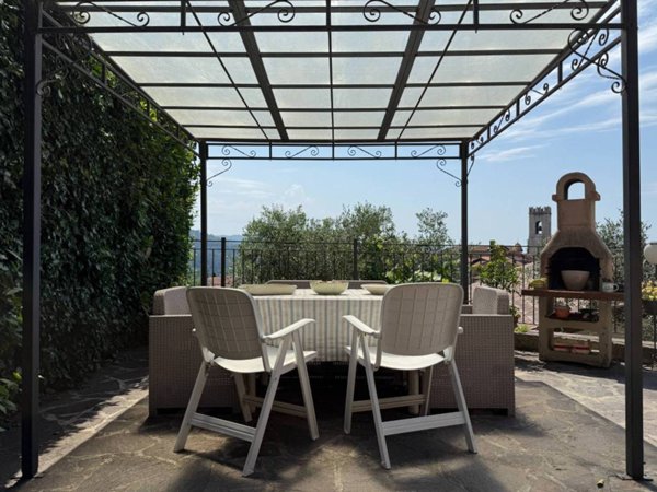 casa indipendente in vendita a Massarosa in zona Bargecchia