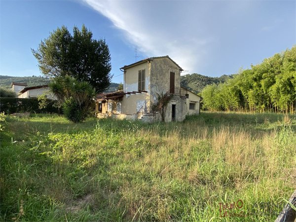 casa indipendente in vendita a Massarosa in zona Stiava