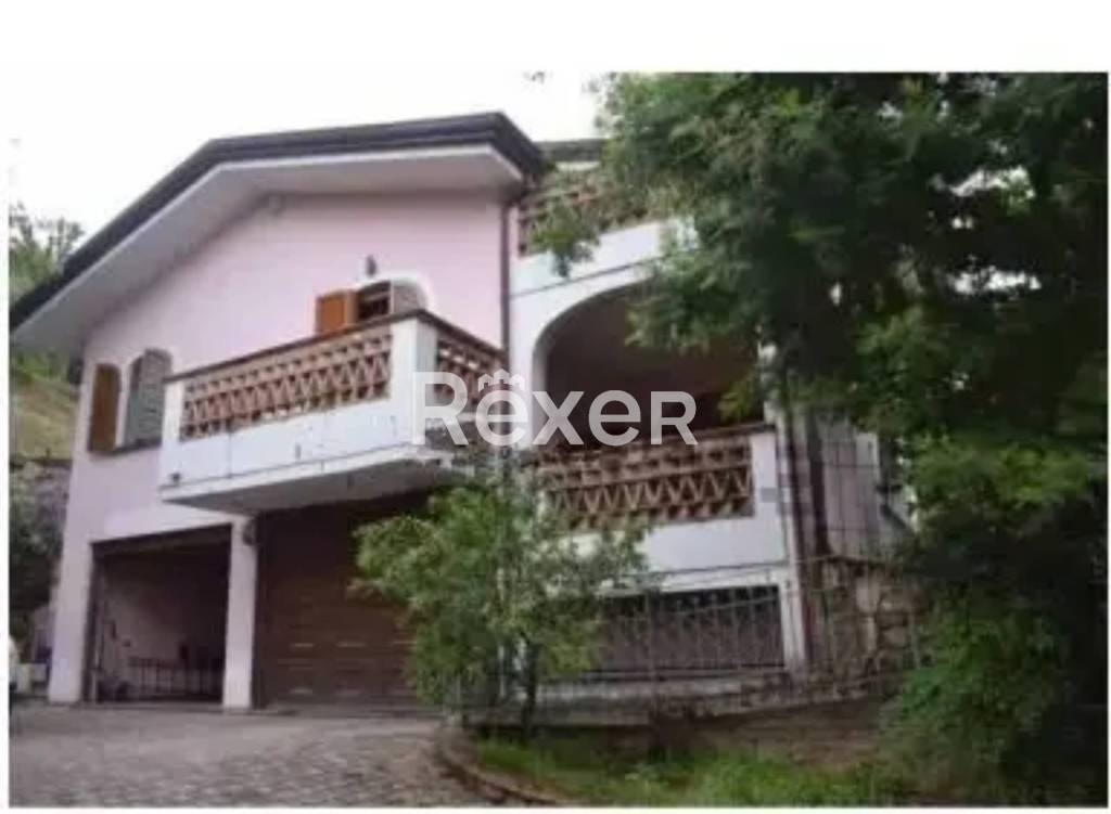 casa indipendente in vendita a Massarosa in zona Bargecchia
