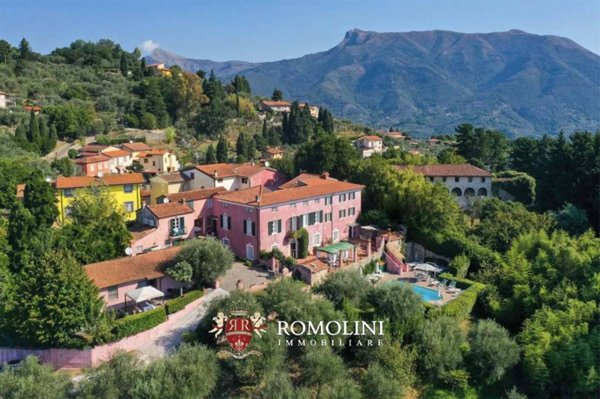casa indipendente in vendita a Massarosa