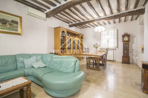 casa indipendente in vendita a Massarosa