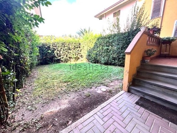 casa indipendente in vendita a Massarosa in zona Piano di Conca