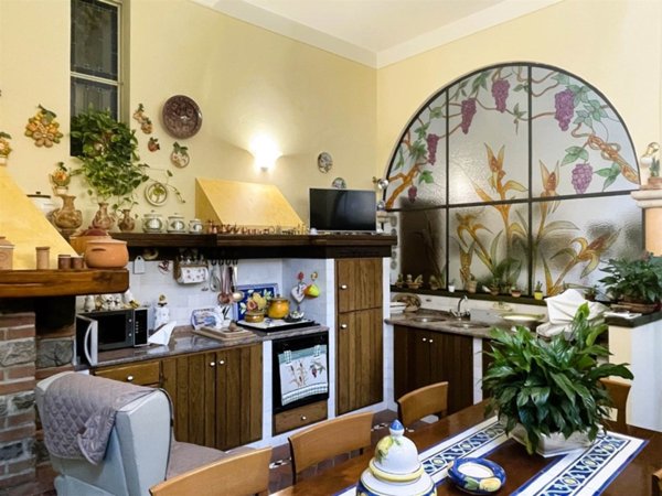 casa indipendente in vendita a Massarosa in zona Bozzano