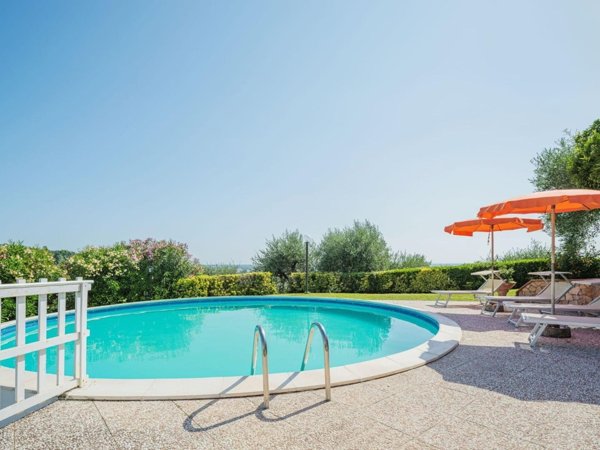 casa indipendente in vendita a Massarosa in zona Piano di Conca