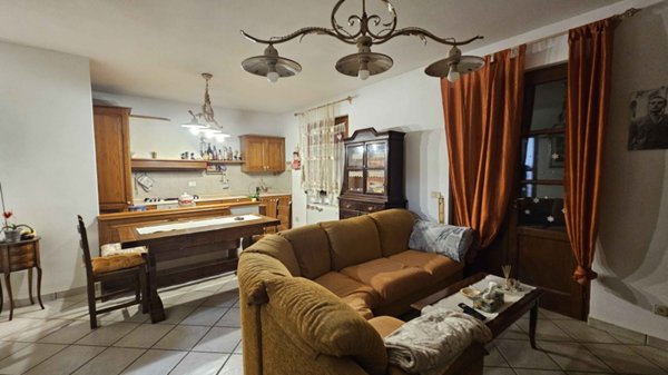 casa indipendente in vendita a Massarosa in zona Quiesa