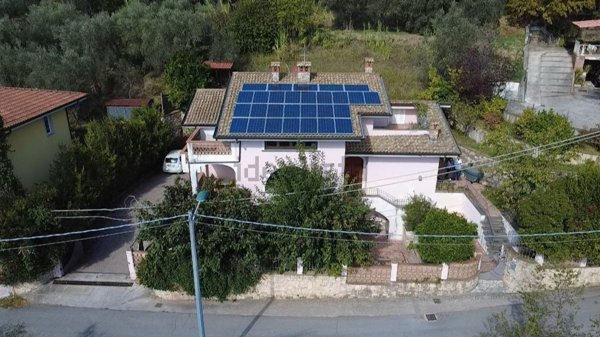 casa indipendente in vendita a Massarosa in zona Bargecchia