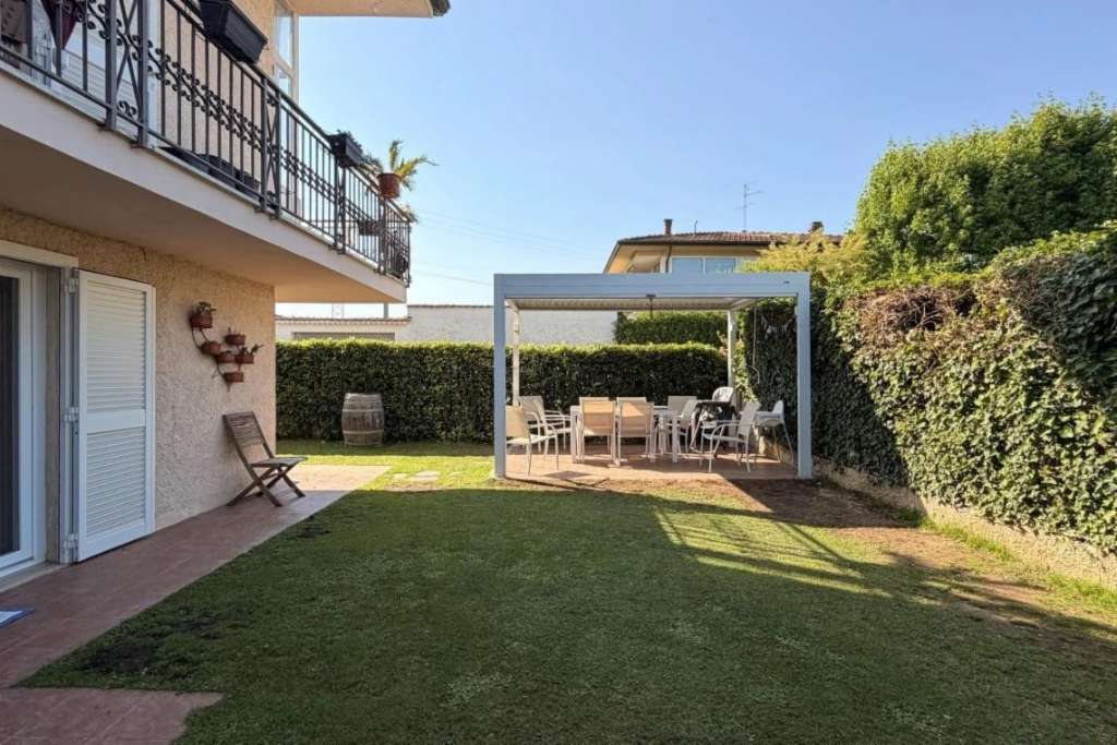 casa indipendente in vendita a Massarosa in zona Mommio