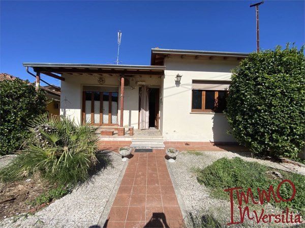 casa indipendente in vendita a Massarosa in zona Stiava
