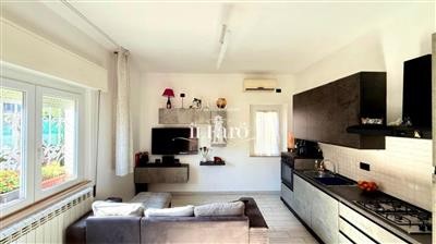 casa indipendente in vendita a Massarosa in zona Stiava
