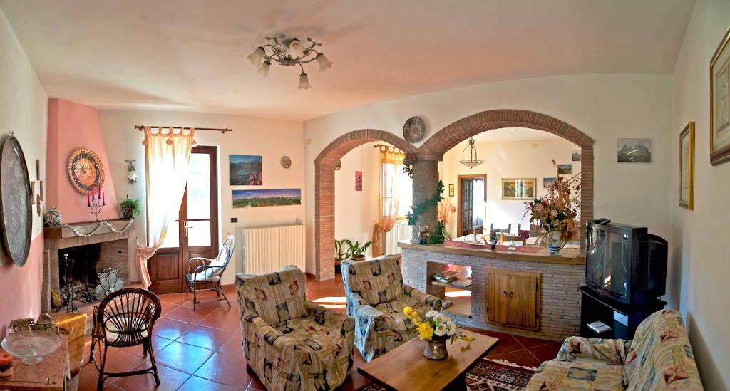 casa indipendente in vendita a Minucciano in zona Gramolazzo