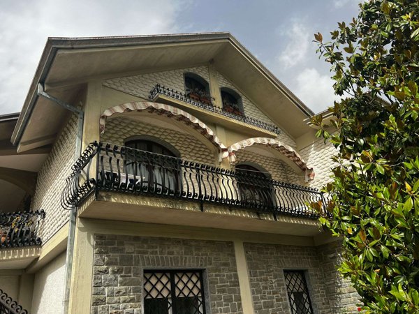 casa indipendente in vendita a Minucciano