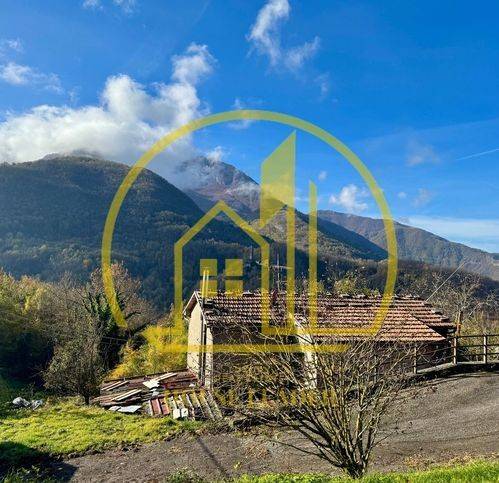 casa indipendente in vendita a Minucciano in zona Gramolazzo