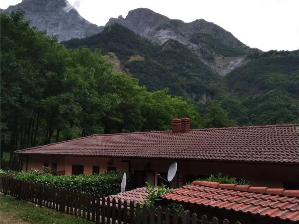 casa indipendente in vendita a Minucciano in zona Gramolazzo