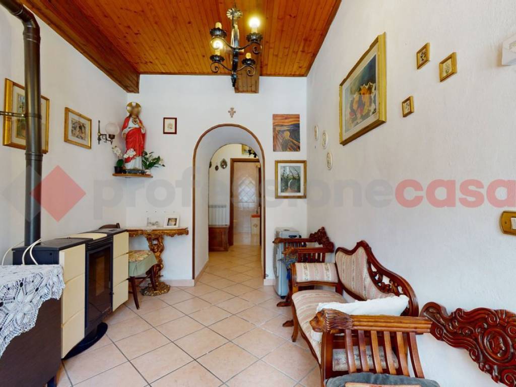 appartamento in vendita a Minucciano in zona Gorfigliano