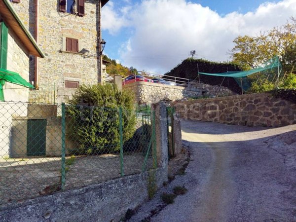 casa indipendente in vendita a Minucciano