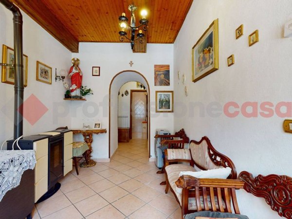 appartamento in vendita a Minucciano in zona Gorfigliano